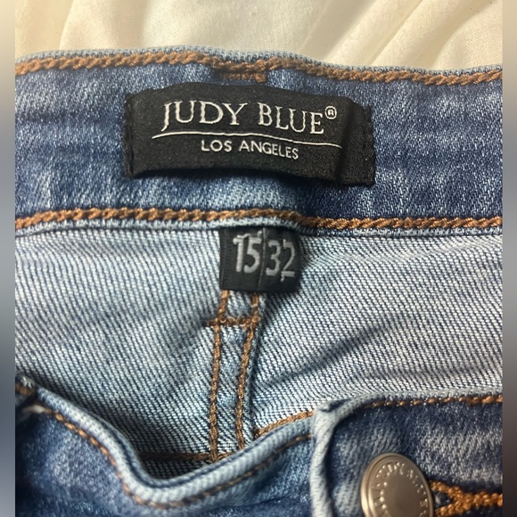 Judy Blue Jeans Woman 15/32 Denim Distressed Ankle Pant, Stretchy Comfy, NWOT - Picture 2 of 12